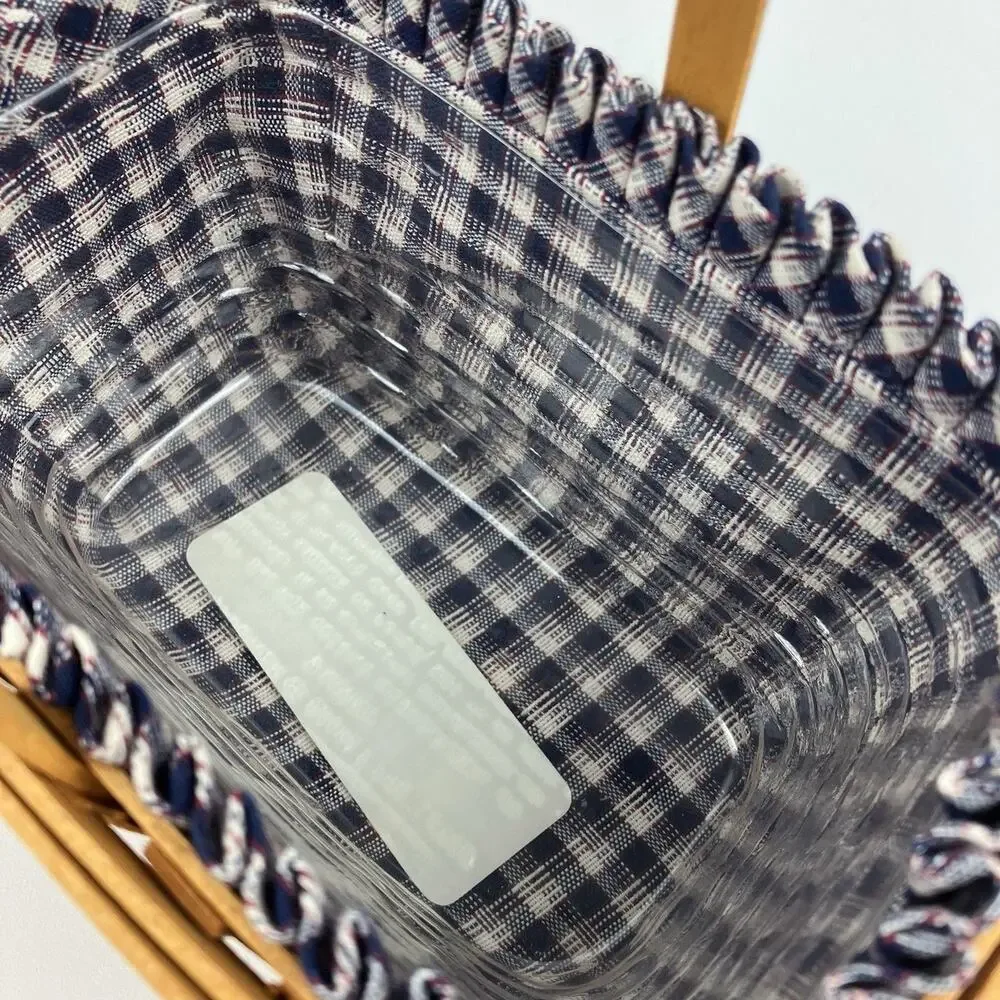 Longaberger includes basket